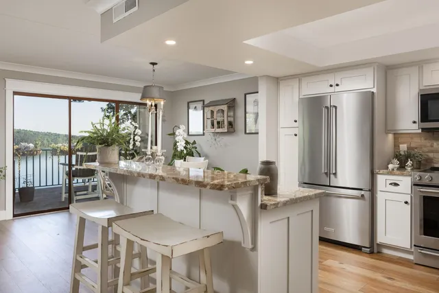 $489,750 | 4312 Lakeshore Lane, Unit 304, Chattanooga, TN 37415