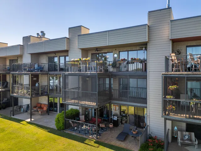 $489,750 | 4312 Lakeshore Lane, Unit 304, Chattanooga, TN 37415