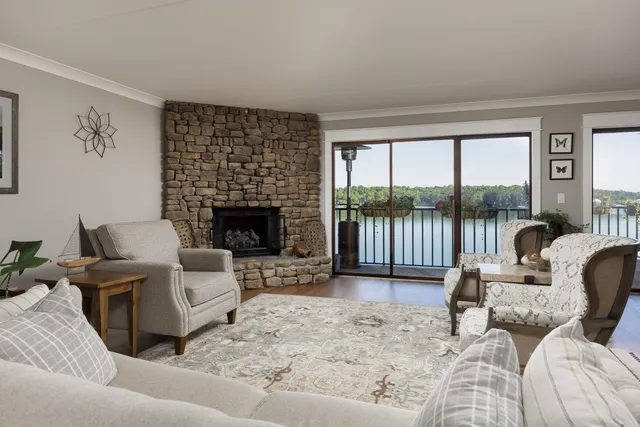 $489,750 | 4312 Lakeshore Lane, Unit 304, Chattanooga, TN 37415