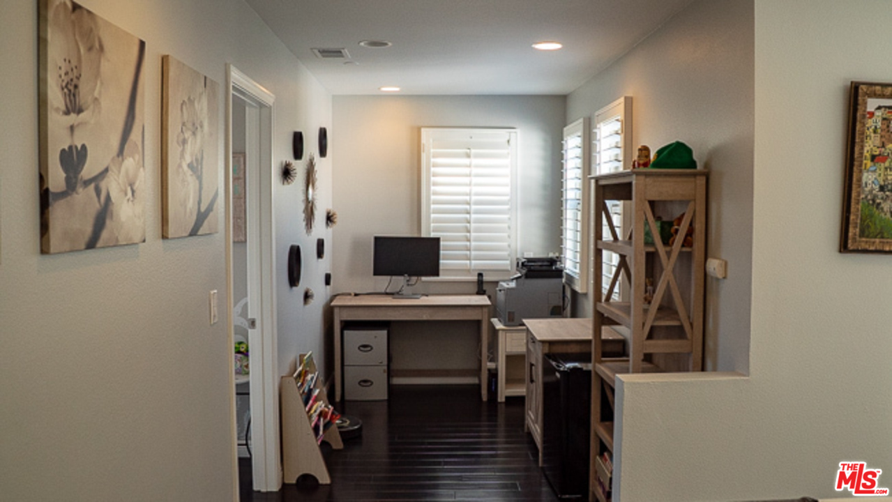 5317 Heritage Place Culver City, CA 90230 - Photo 12 of 31