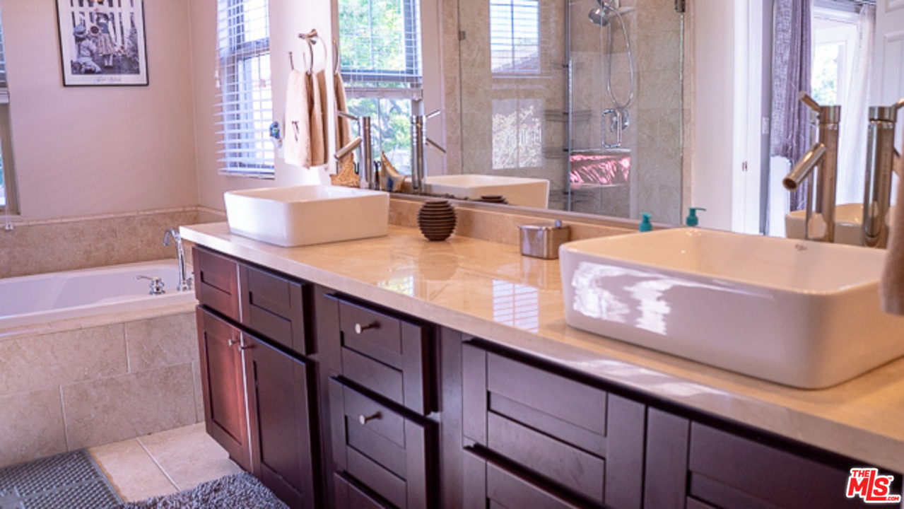 5317 Heritage Place Culver City, CA 90230 - Photo 18 of 31