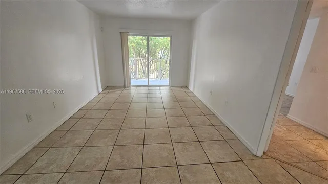 $2,400 | 17602 Northwest 25th Avenue, Unit 305, Miami Gardens, FL 33056