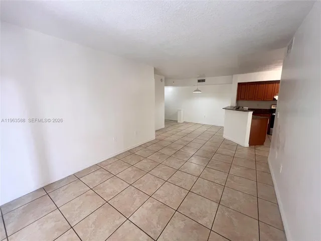 $2,400 | 17602 Northwest 25th Avenue, Unit 305, Miami Gardens, FL 33056