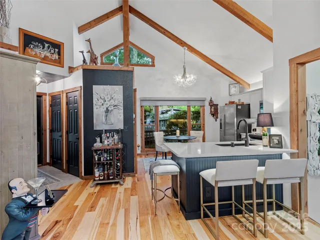 $593,000 | 135 Club House Drive, Unit 5A, Burnsville, NC 28714