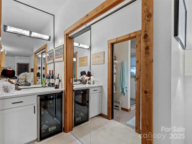 $593,000 | 135 Club House Drive, Unit 5A, Burnsville, NC 28714