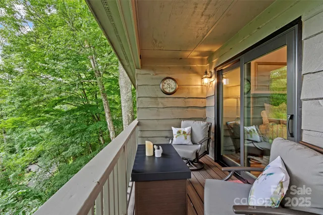 $593,000 | 135 Club House Drive, Unit 5A, Burnsville, NC 28714