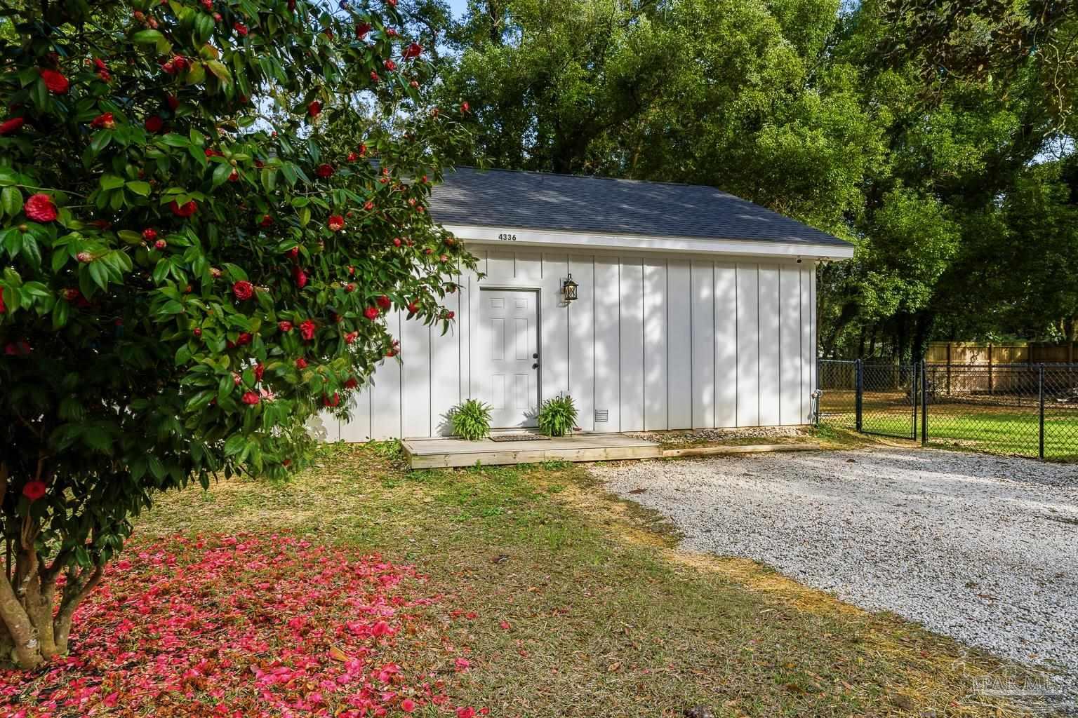 4336 Melton Road Milton, FL 32583 - Photo 5 of 42