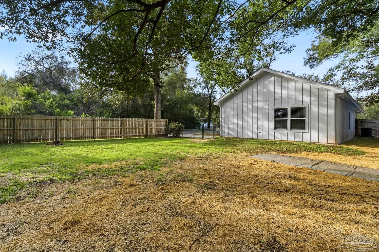 4336 Melton Road Milton, FL 32583 - Photo 9 of 42