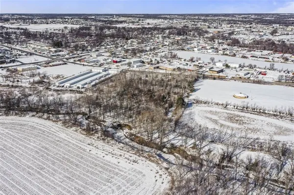 $450,000 | 211 Southeast Old Us 40 Highway, Grain Valley, MO 64029