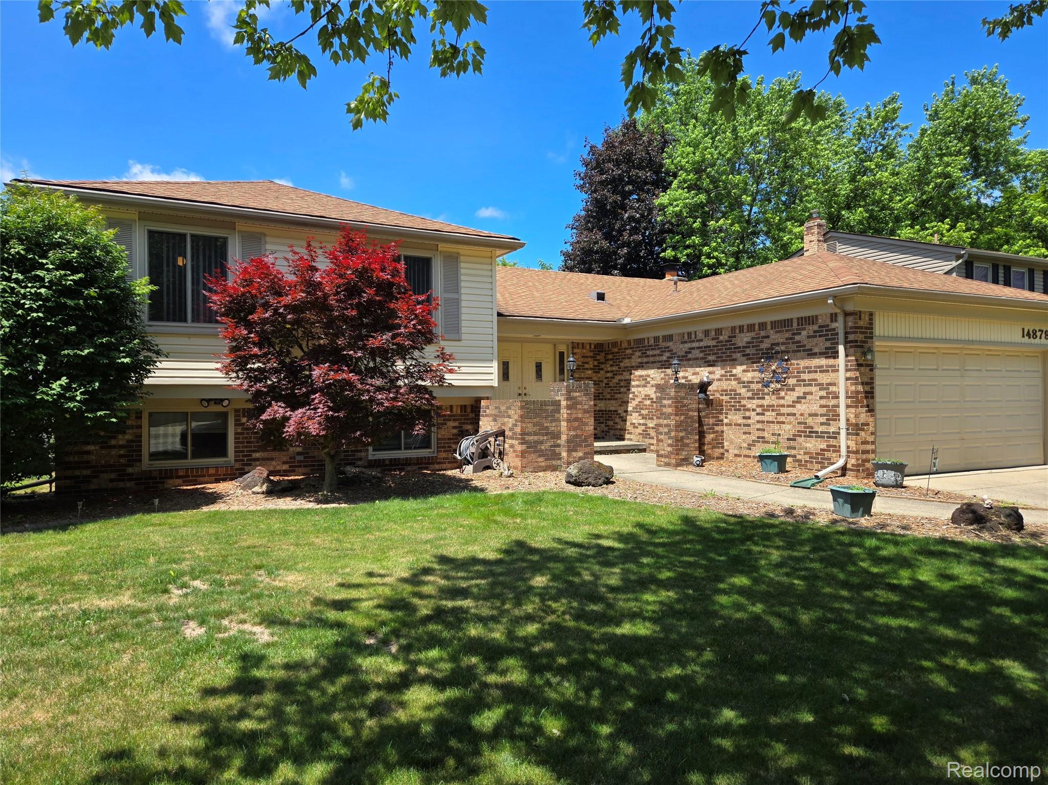 14879 Riverside Drive Livonia, MI 48154 - Photo 1 of 42 14879 Riverside Livonia, MI