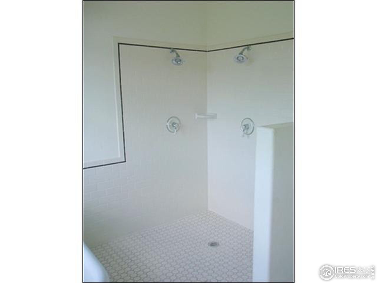 301 Chieftain Road Black Hawk, CO 80422 - Photo 12 of 15 Master shower
