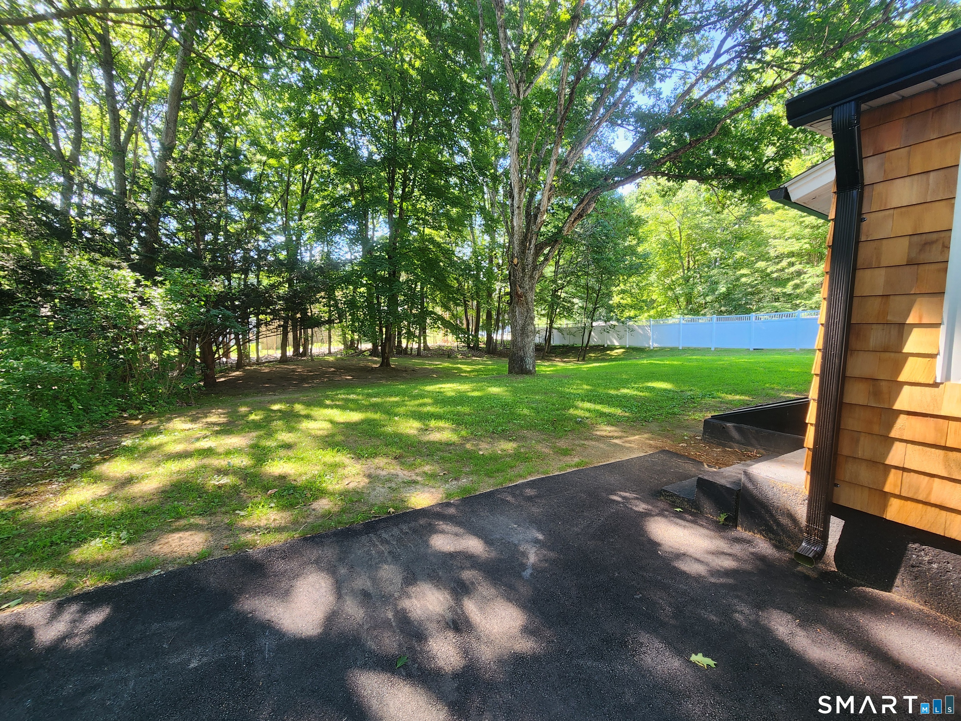 44 Richmond Road Putnam, CT 06260 - Photo 5 of 22