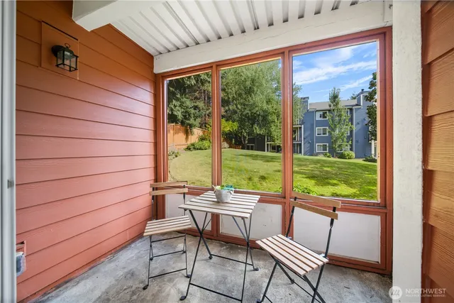 $446,500 | 12601 Southeast 41st Place, Unit C102, Bellevue, WA 98006