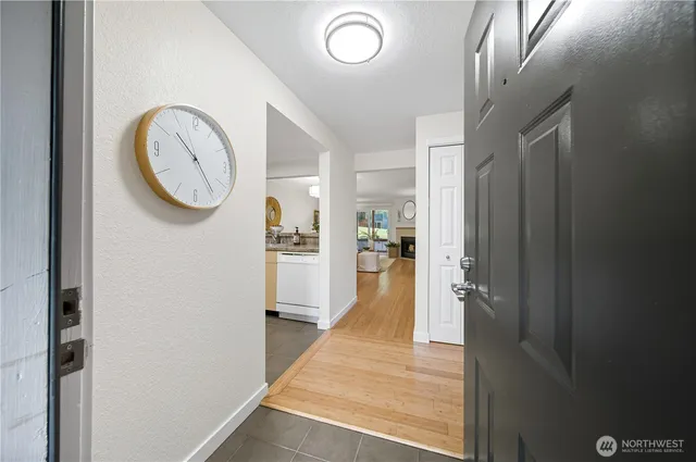 $446,500 | 12601 Southeast 41st Place, Unit C102, Bellevue, WA 98006