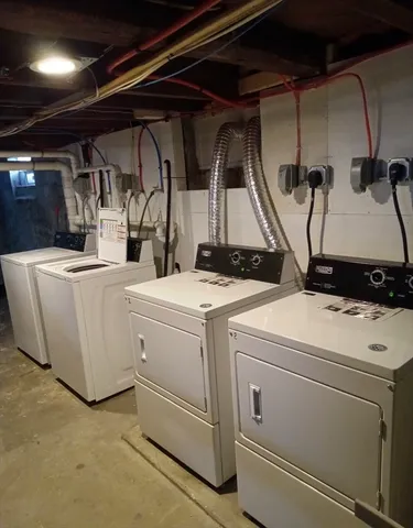 $1,825 | 13 King Street, Unit 2, Taunton, MA 02780