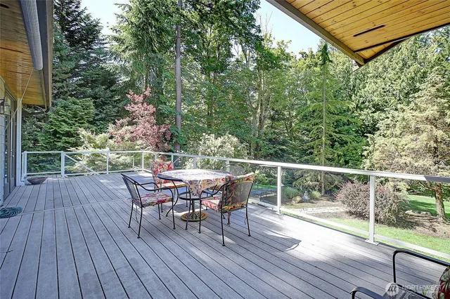 $1,200,000 | 628 North Sunset Drive, Camano Island, WA 98282