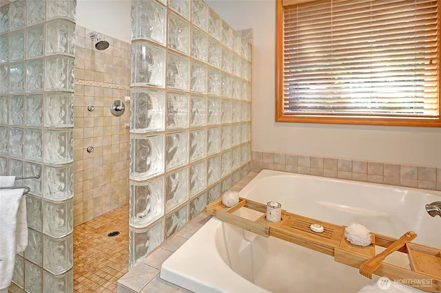 $1,200,000 | 628 North Sunset Drive, Camano Island, WA 98282