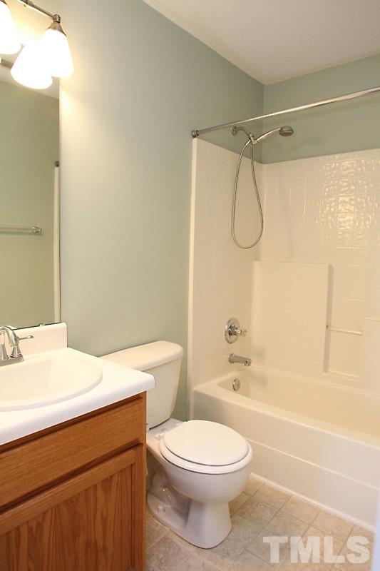 4412 Jordan Oaks Way Raleigh, NC 27604 - Photo 9 of 11 Gallery Image 9