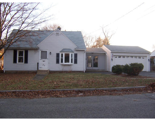 37 Stanley Street Springfield, MA 01104 - Photo 1 of 2