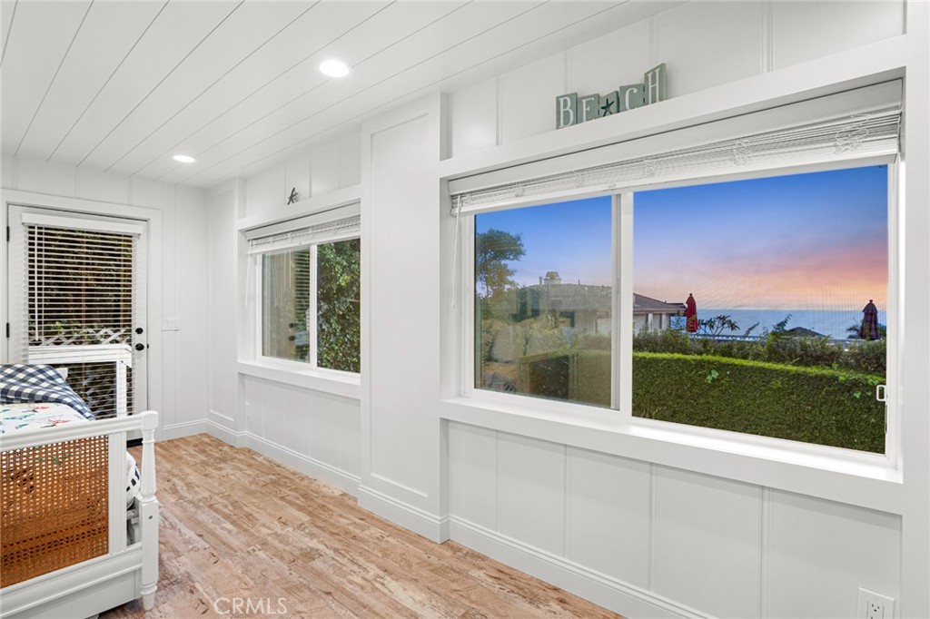 2915 Rounsevel Terrace Laguna Beach, CA 92651 - Photo 27 of 32 a view of a living room and a window