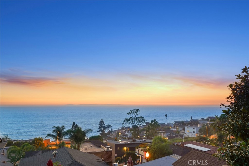 2915 Rounsevel Terrace Laguna Beach, CA 92651 - Photo 28 of 32 an aerial view of multiple house