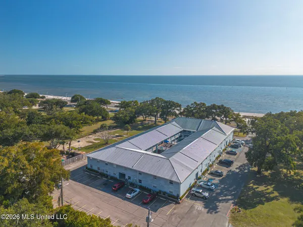 $1,800 | 1282 Beach Boulevard, Unit 209, Biloxi, MS 39530