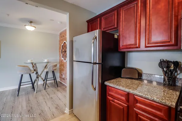 $1,800 | 1282 Beach Boulevard, Unit 209, Biloxi, MS 39530