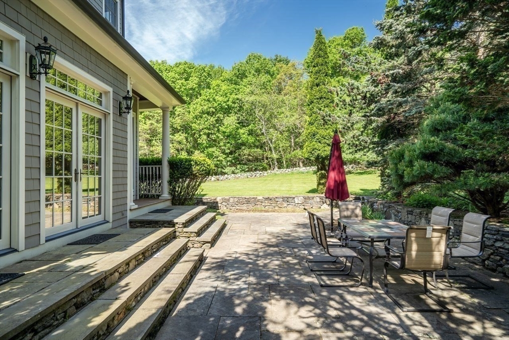 2 Stonegate Lane Dover, MA 02030 - Photo 5 of 35