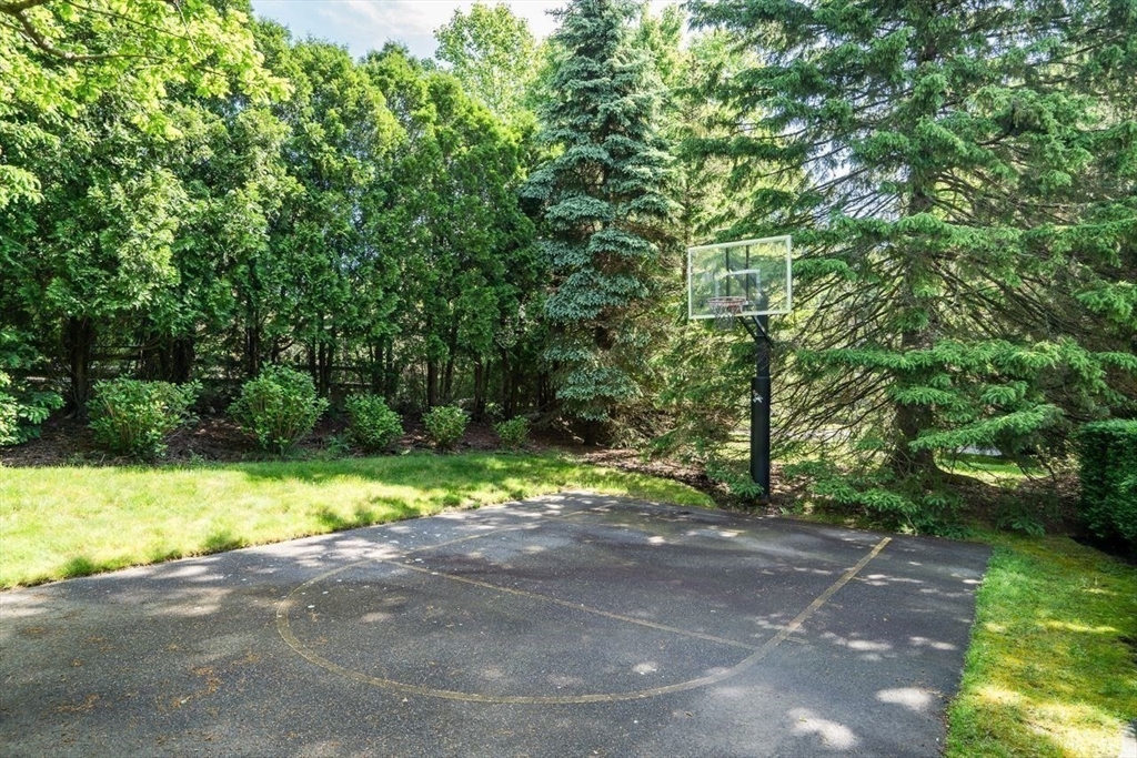 2 Stonegate Lane Dover, MA 02030 - Photo 9 of 35