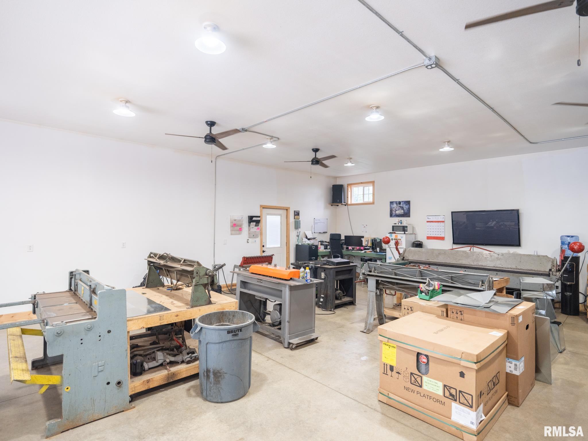 1105 Highview Road East Peoria, IL 61611 - Photo 27 of 28