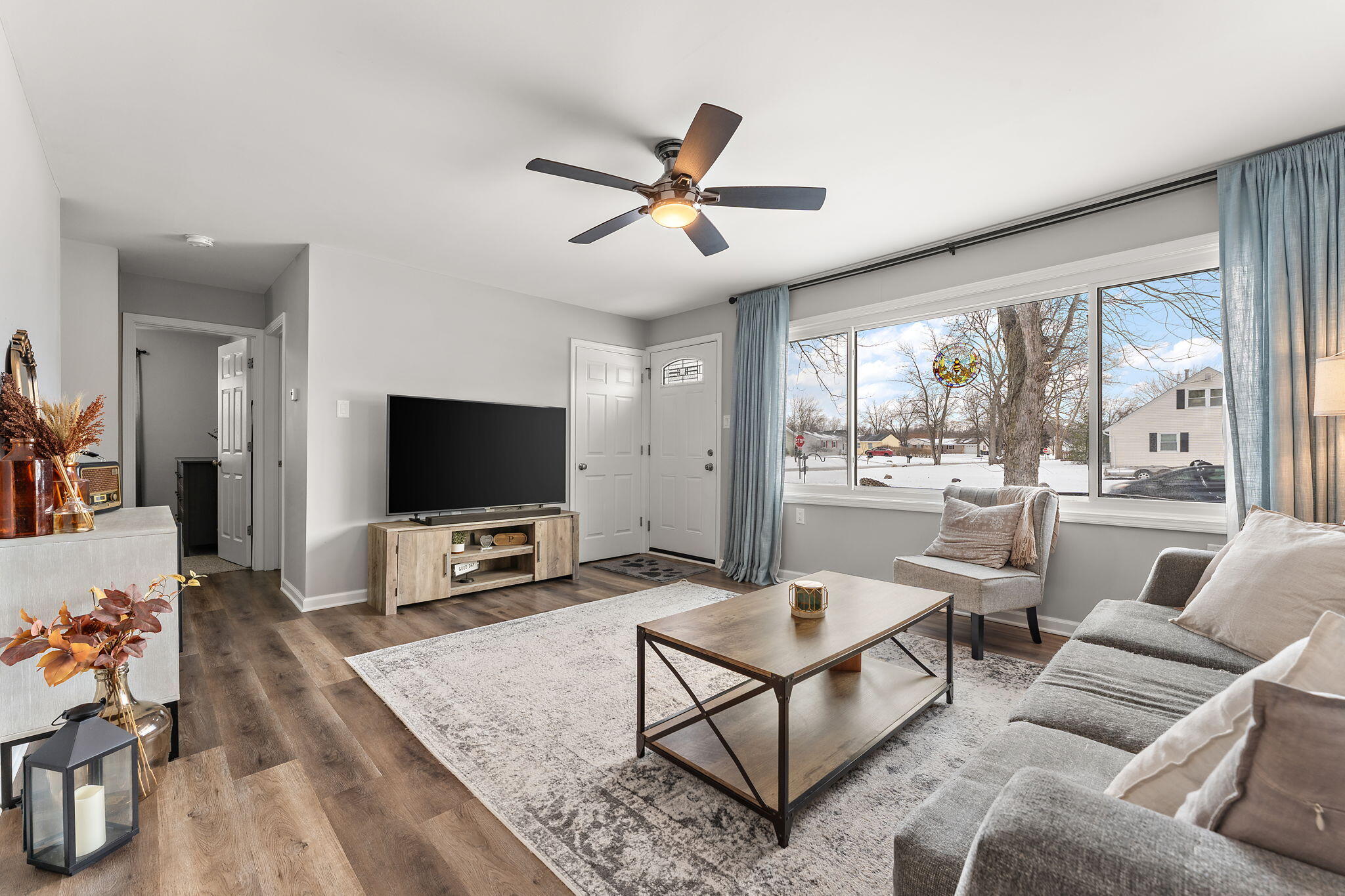 711 Juniper Road Valparaiso, IN 46385 - Photo 5 of 20 2048x1365