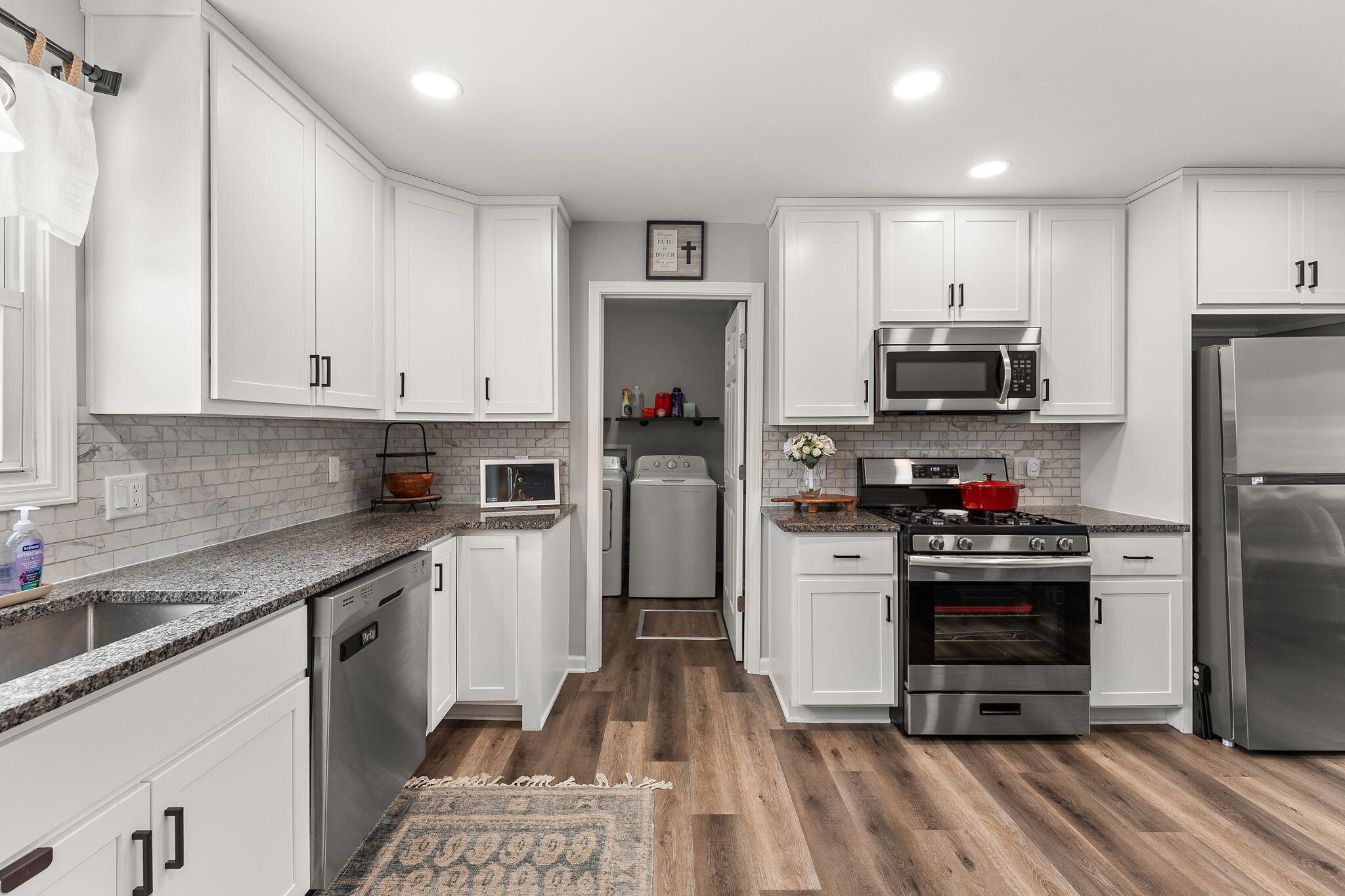 711 Juniper Road Valparaiso, IN 46385 - Photo 8 of 20 2048x1365