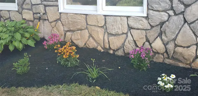 $369,900 | 4755 Highway 23, Mars Hill, NC 28754