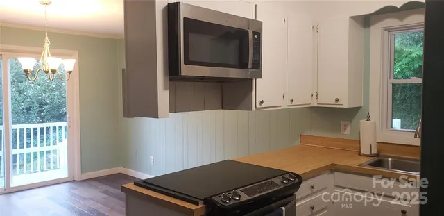 $369,900 | 4755 Highway 23, Mars Hill, NC 28754