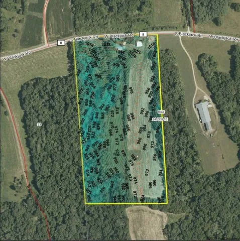 view of a yard with an outdoor space