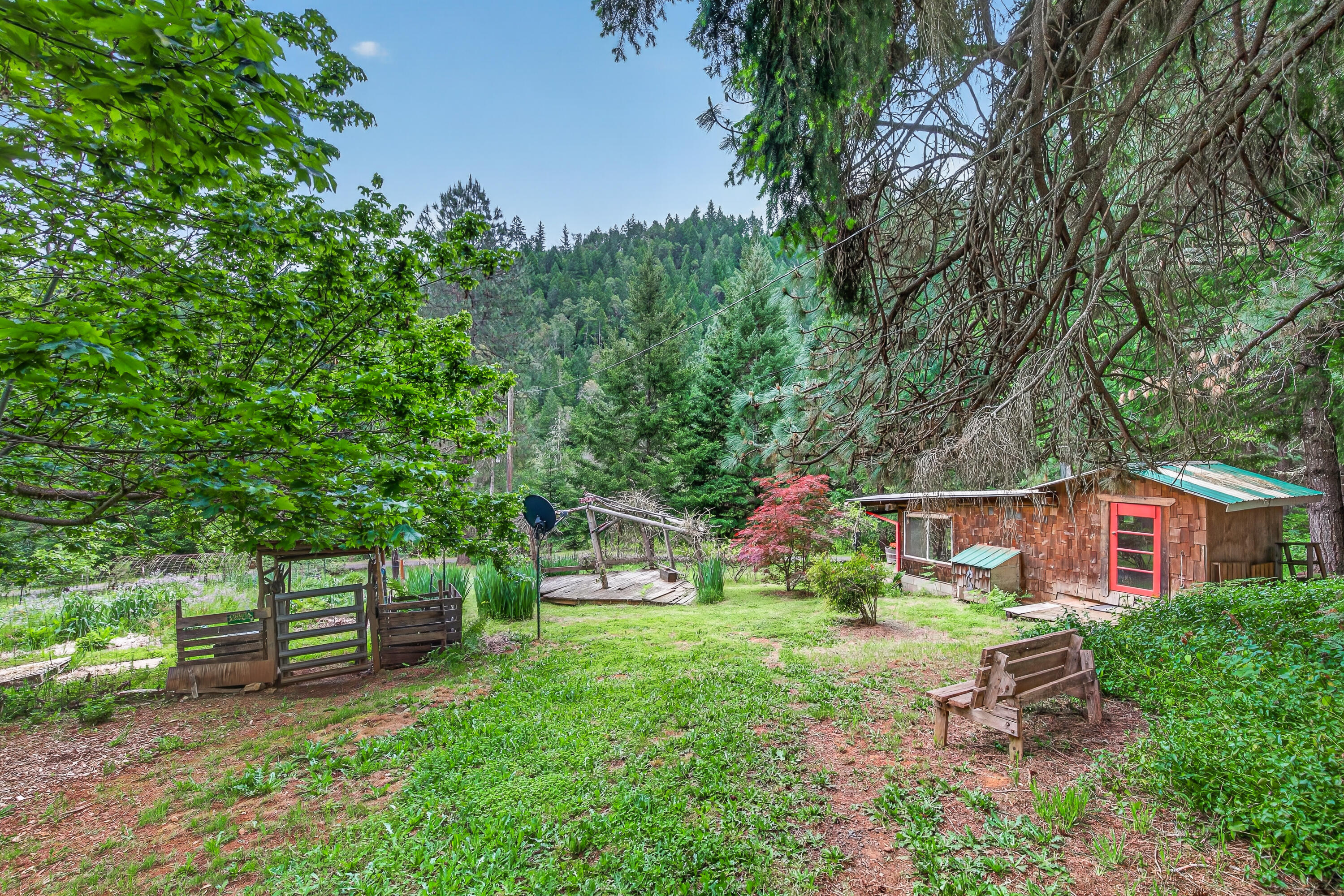 181 Brimstone Road Wolf Creek, OR 97497 - Photo 31 of 72 73-74