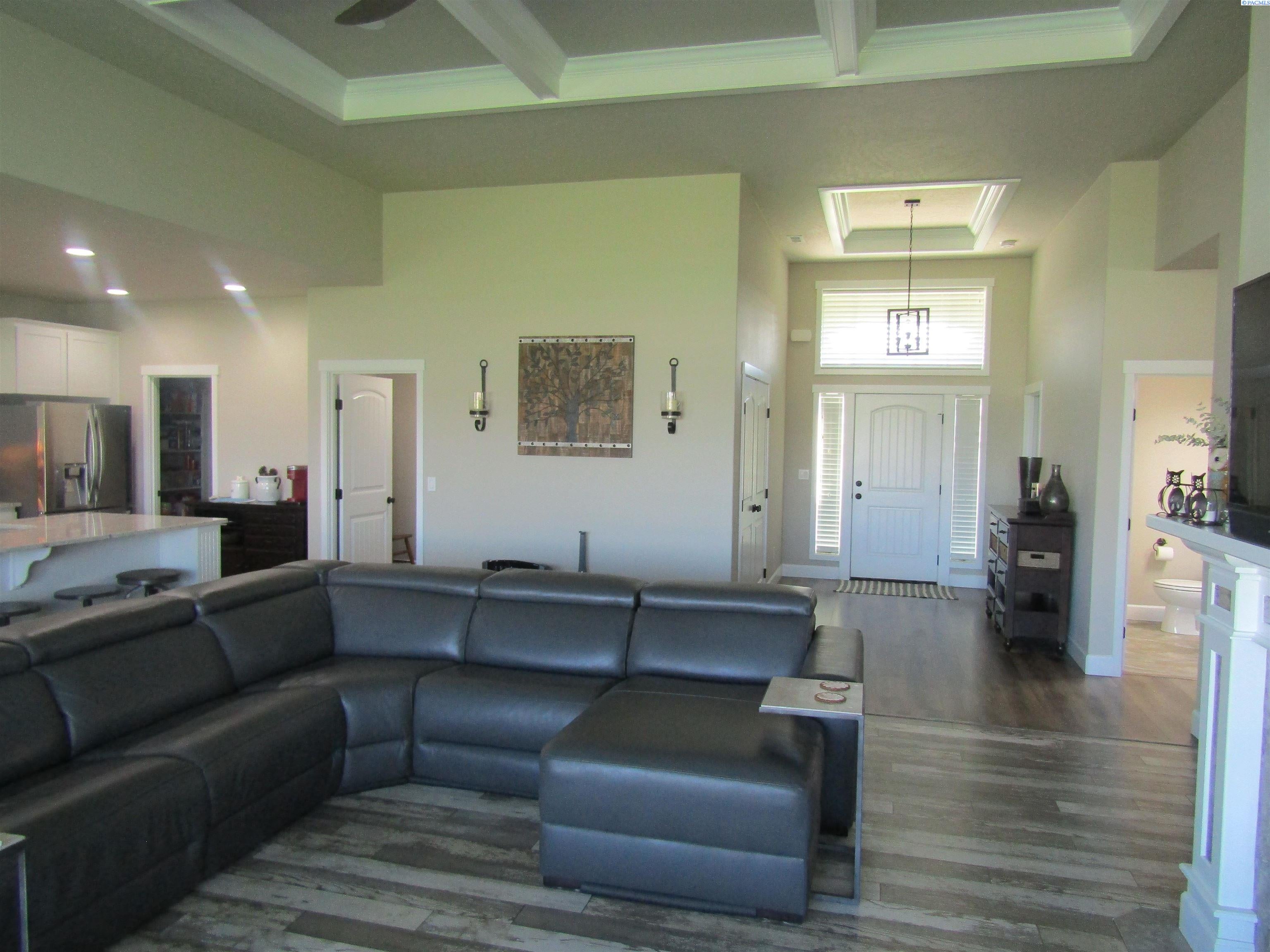 87602 Sagebrush Road Kennewick, WA 99338 - Photo 8 of 21 Gallery Image 8