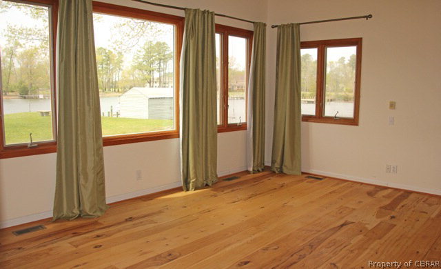 195 Orapax Road Kilmarnock, VA 22482 - Photo 35 of 44 Gallery Image 35