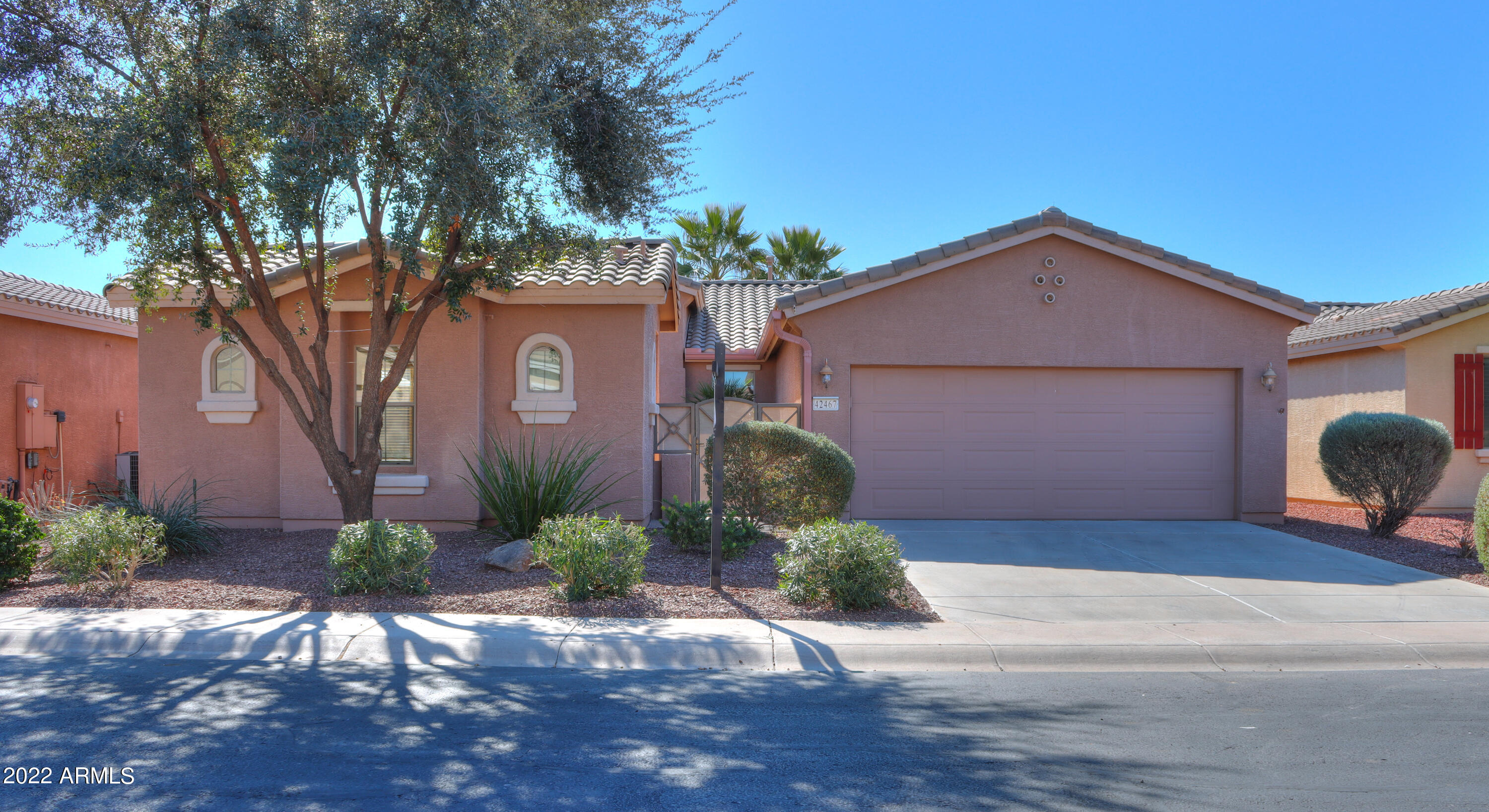 42467 Abbey Road Maricopa, AZ 85138 - Photo 1 of 62 01