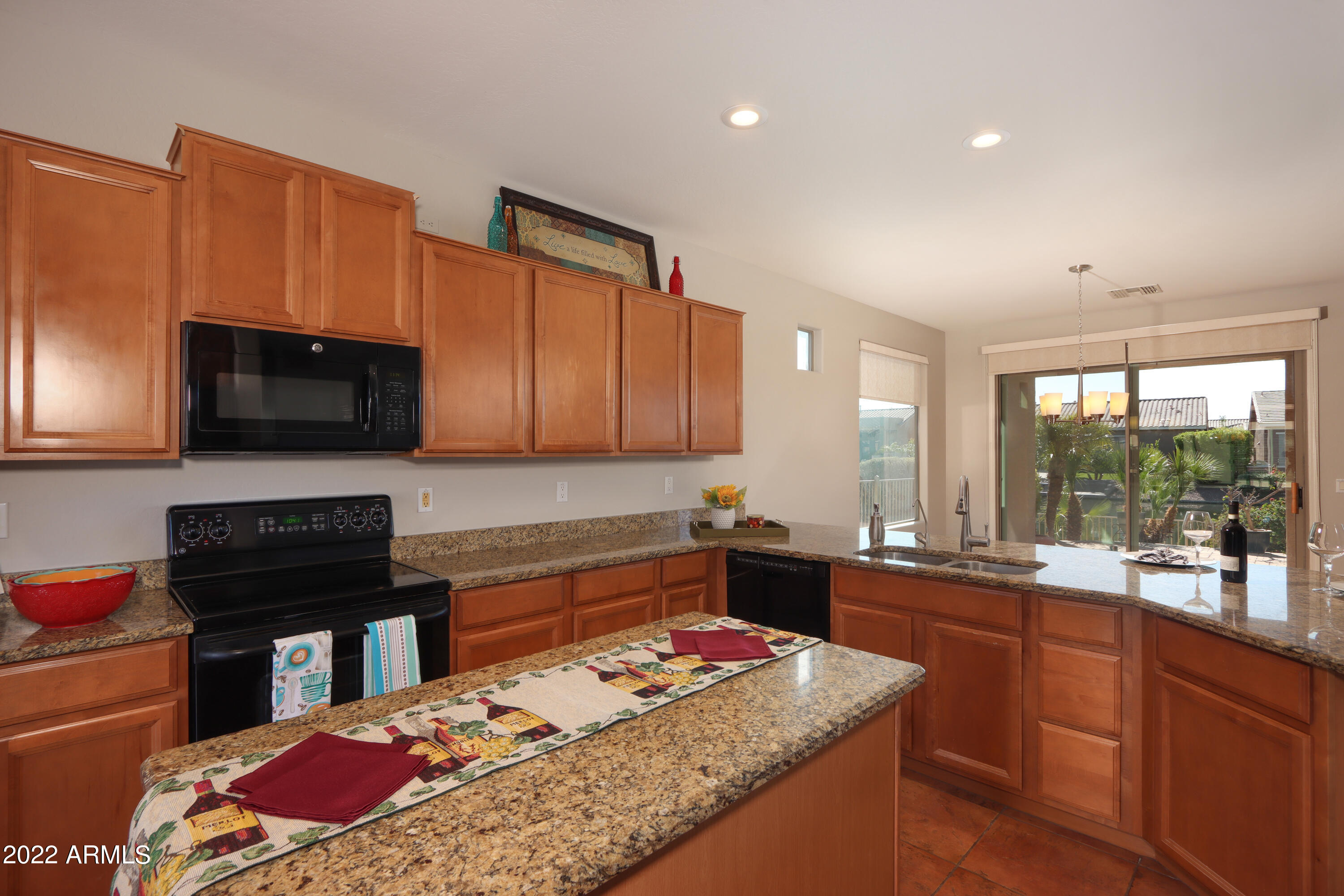 42467 Abbey Road Maricopa, AZ 85138 - Photo 11 of 62 11
