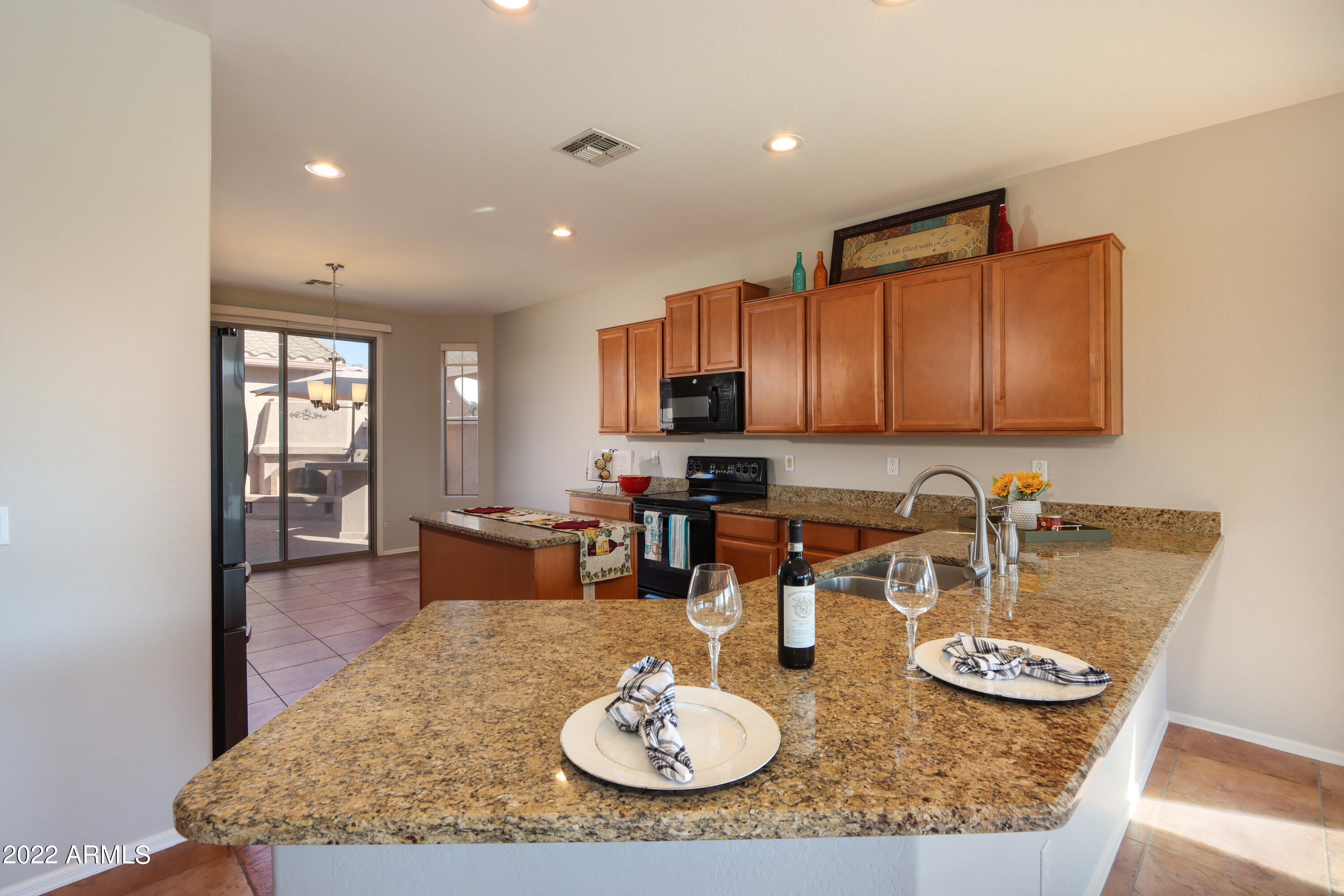 42467 Abbey Road Maricopa, AZ 85138 - Photo 9 of 62 09