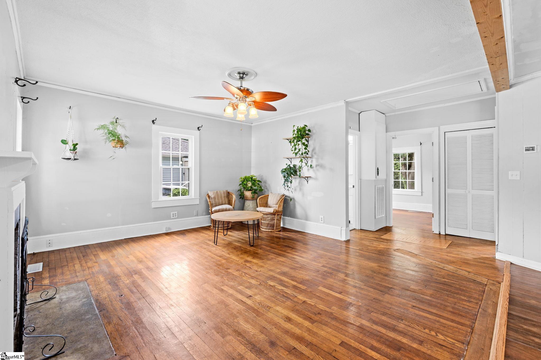 106 Morrow Street Greer, SC 29650 - Photo 5 of 28