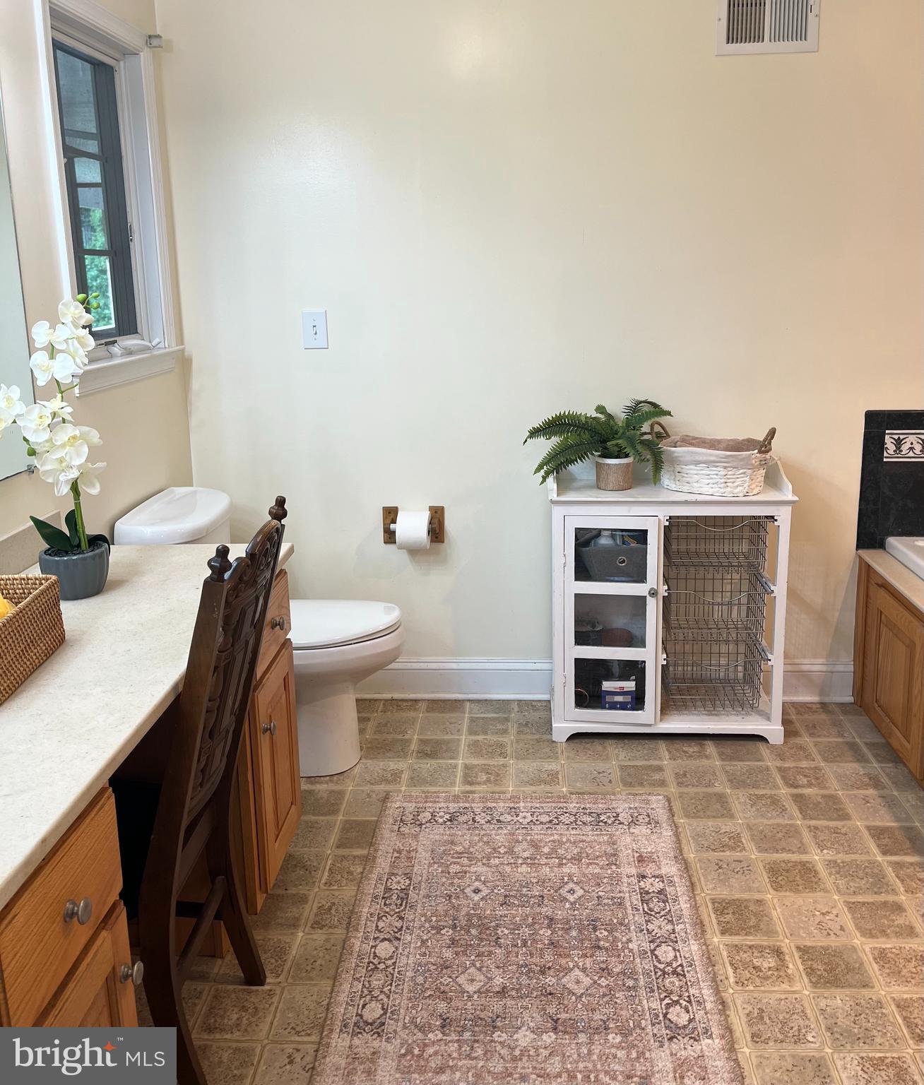 455 Richmond Road Castleton, VA 22716 - Photo 19 of 36 Primary 4 Piece Bath