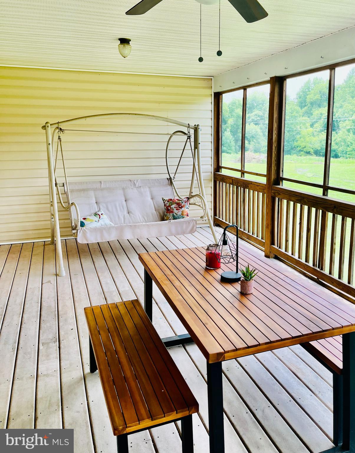 455 Richmond Road Castleton, VA 22716 - Photo 9 of 36 Screened In Porch