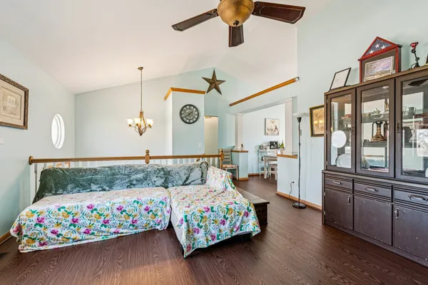 $359,999 | 43144 North Lake Avenue, Antioch, IL 60002