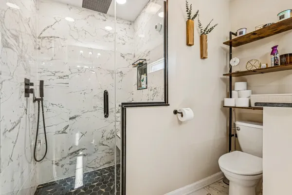 $359,999 | 43144 North Lake Avenue, Antioch, IL 60002
