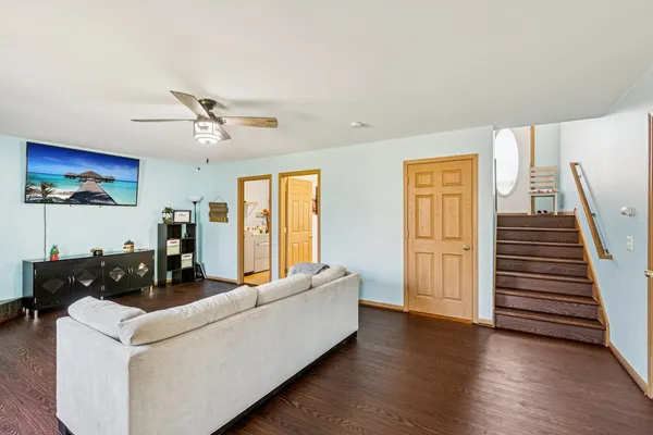 $359,999 | 43144 North Lake Avenue, Antioch, IL 60002