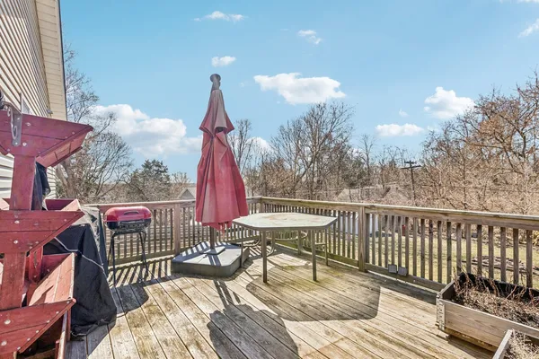 $359,999 | 43144 North Lake Avenue, Antioch, IL 60002