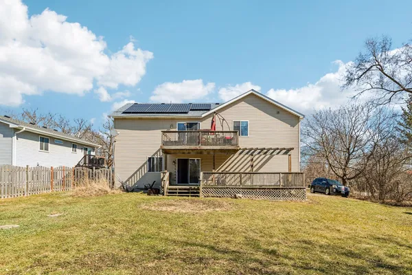 $359,999 | 43144 North Lake Avenue, Antioch, IL 60002