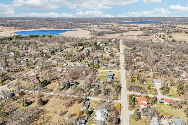 $359,999 | 43144 North Lake Avenue, Antioch, IL 60002